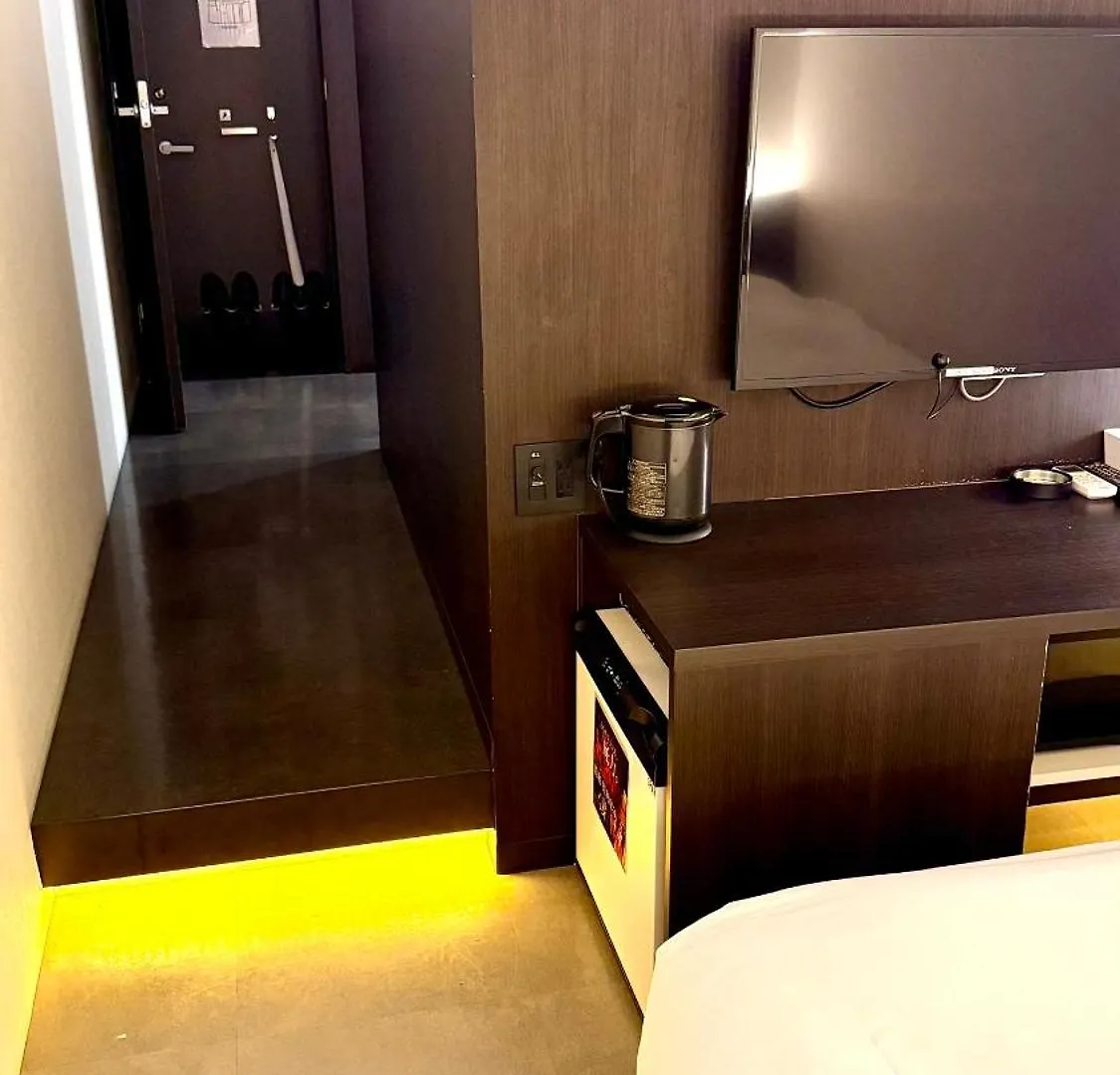 Hills Hotel Gotanda Tokyo 2*,